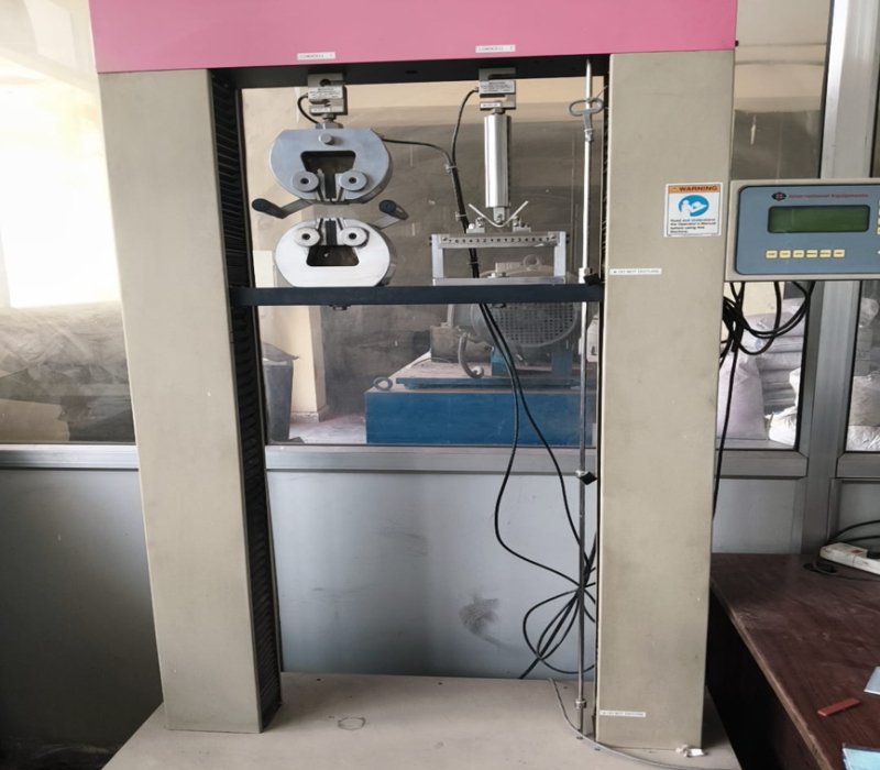 UNIVERSAL TESTING MACHINE